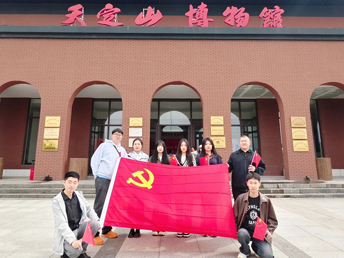 集团青年代表赴长春天定山博物馆开展“弘扬五四精神，谱写青春华章”主题活动